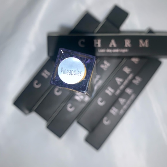 💄CHARM MATTE LIQUID LIPSTICK 💋 - Picture 4 of 5